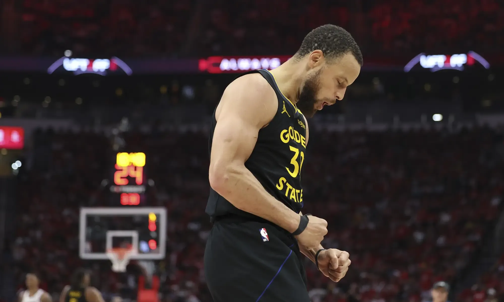 开云体育官方入口关于巴特勒连续十二场比赛得分超过重要助攻，老鹰不断突破！的信息