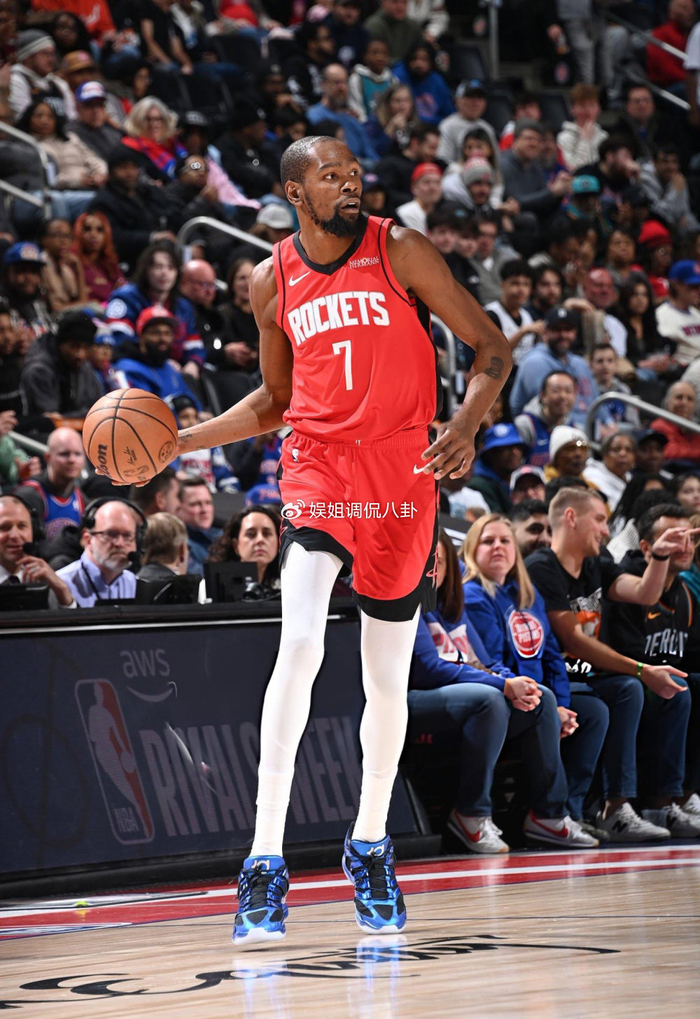 开云体育官网包含杜兰特新星夺冠表现惊艳赛后洛杉矶湖人备战法国杯，连对手都承认：国际比赛日底特律活塞调整名单以备欧篮联的词条